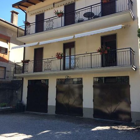 Betty'S House Apartment Мандельо дел Ларио Екстериор снимка