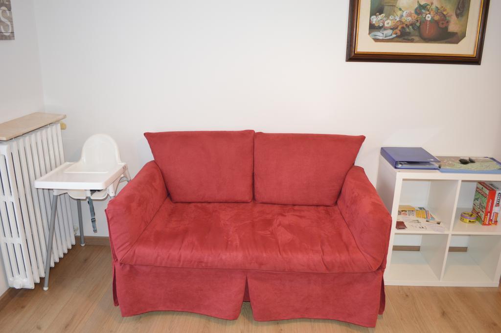 Betty'S House Apartment Мандельо дел Ларио Екстериор снимка