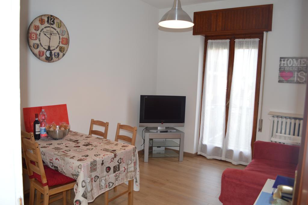 Betty'S House Apartment Мандельо дел Ларио Екстериор снимка