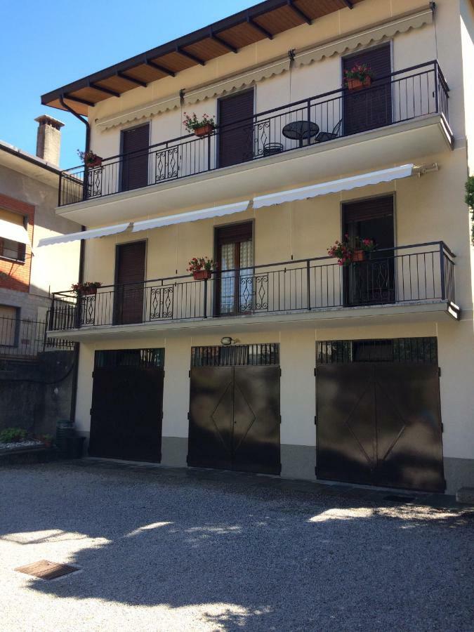 Betty'S House Apartment Мандельо дел Ларио Екстериор снимка