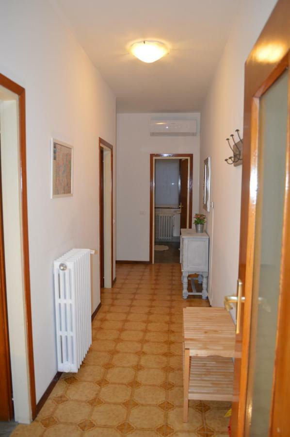 Betty'S House Apartment Мандельо дел Ларио Екстериор снимка