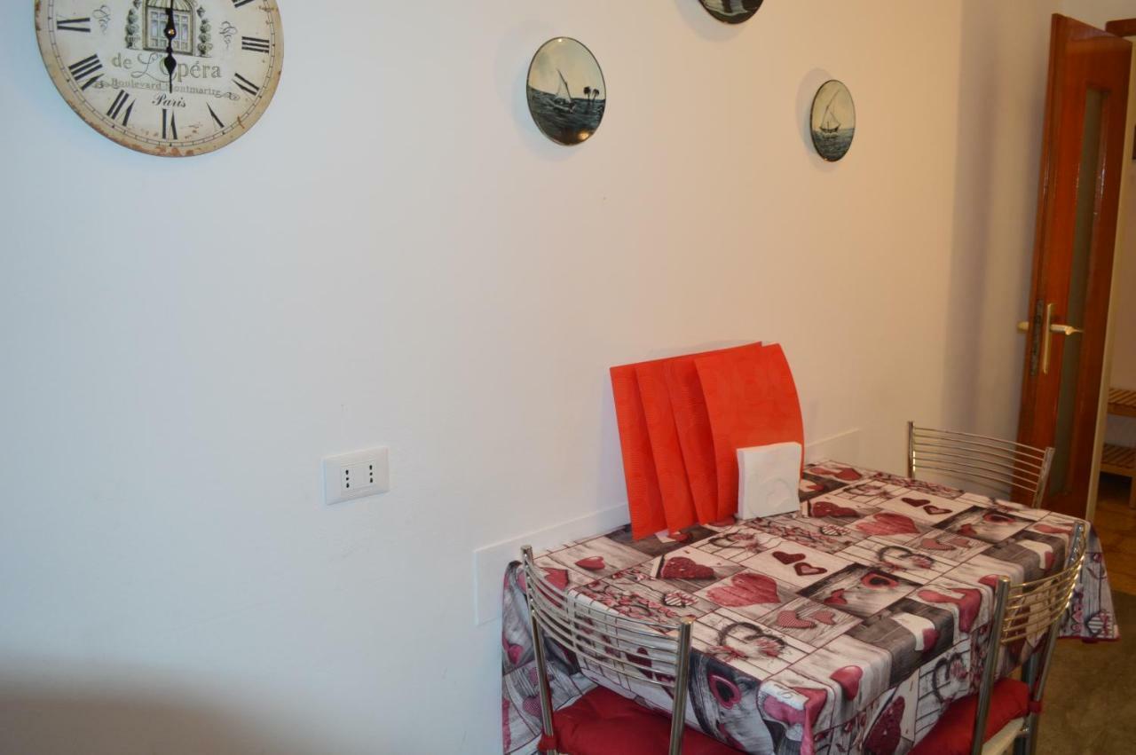 Betty'S House Apartment Мандельо дел Ларио Екстериор снимка